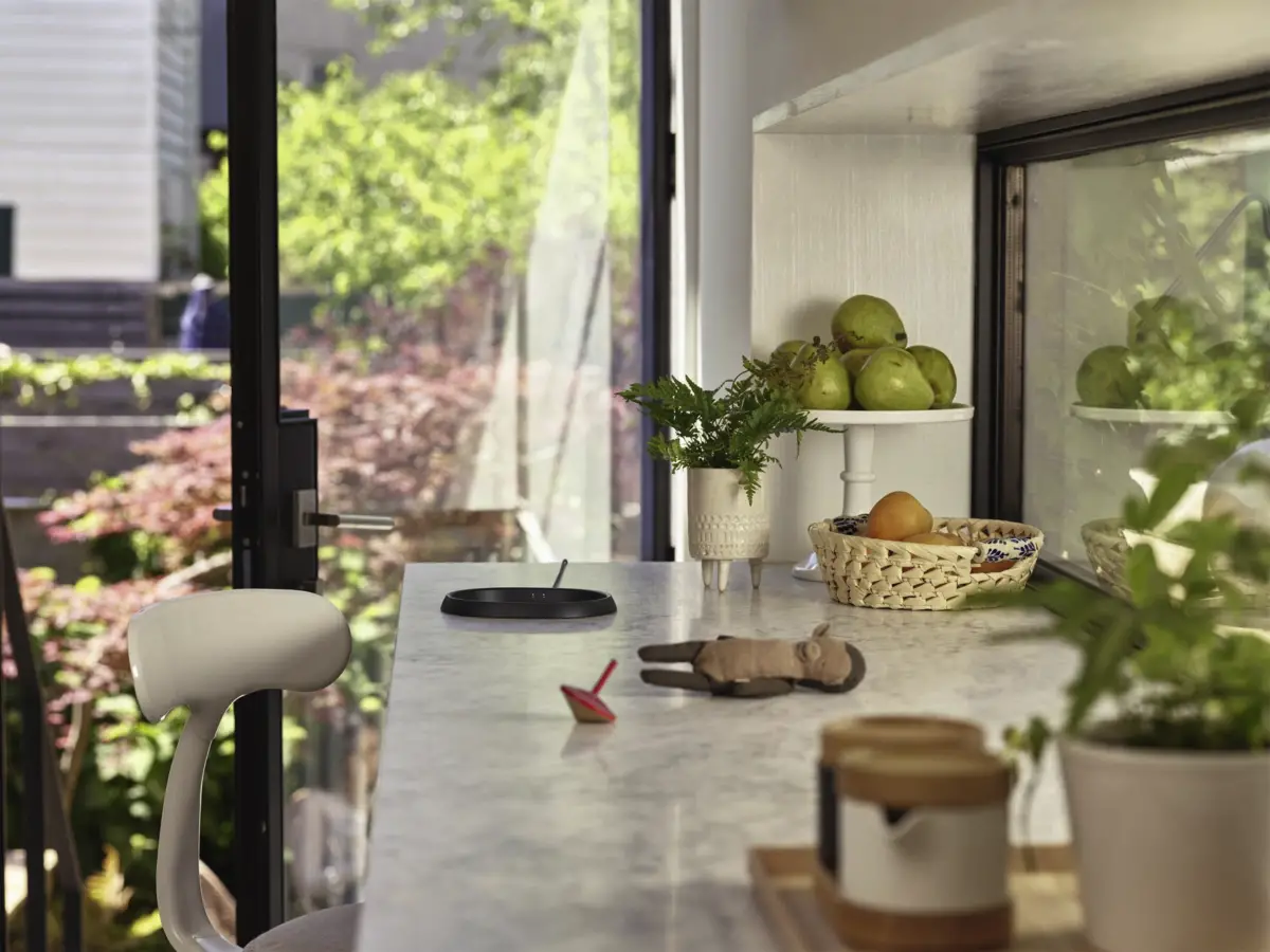 Loop Dock for Move 2 zwart